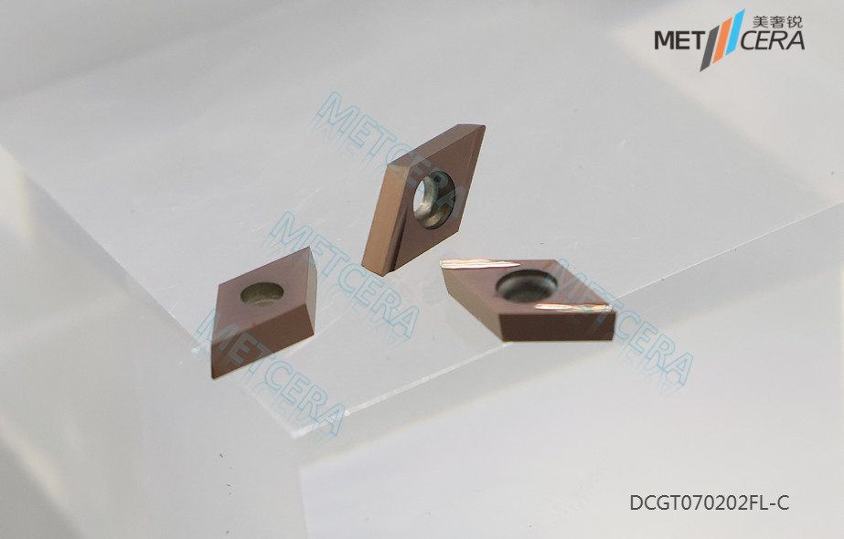 DCGT070202 CNC Karbid Ekleme Kesicisi Dış Dönüştürme Araçları Çelik Yarım Dönüştürme, Sol Kesim için Karbid Ekleme