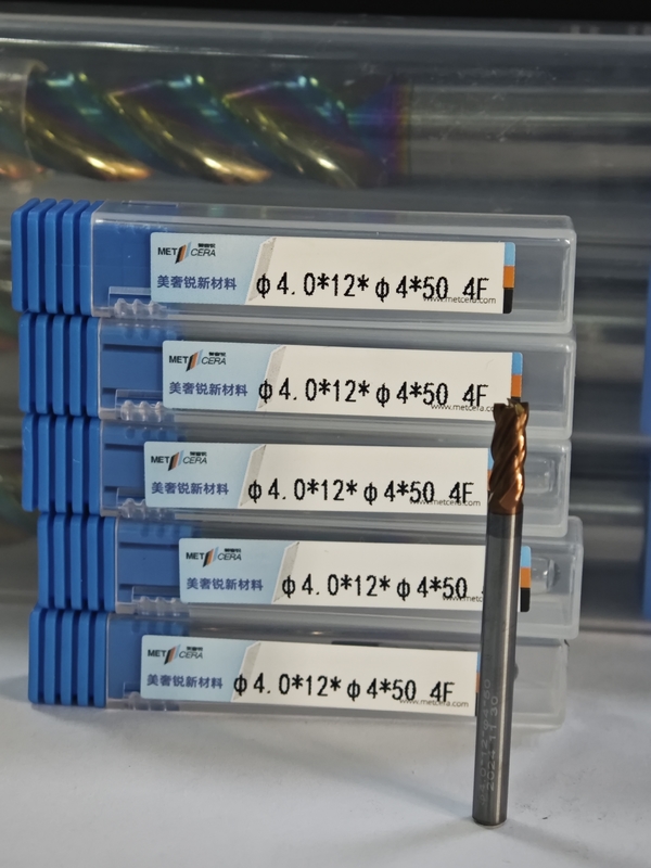 MPE4 Kaba İşleme 4F Katı Karbid Düz Son Milll 4mm φ4.0 x 12 x φ4 x 50mm AlCr Kaplama HRC55-HRC60