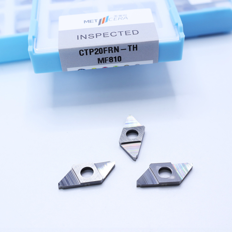 CTP20FRN-TH Çelik iş parçası için endekslenebilir yerleştirmeler için kaplamadan ayrılma HRA91.8 Sertlik Doğru Kesme CNC Karbid Yerleştirme