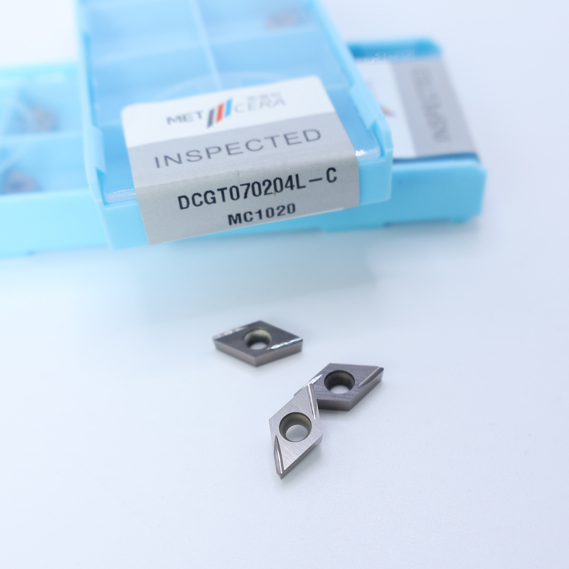 Cermet CNC Dönüştürme Eklemeleri DCGT07 DCGT11 C Bitirme Çip Kırıcı Metal Malzeme Yüksek aşınma direnci Avantajı